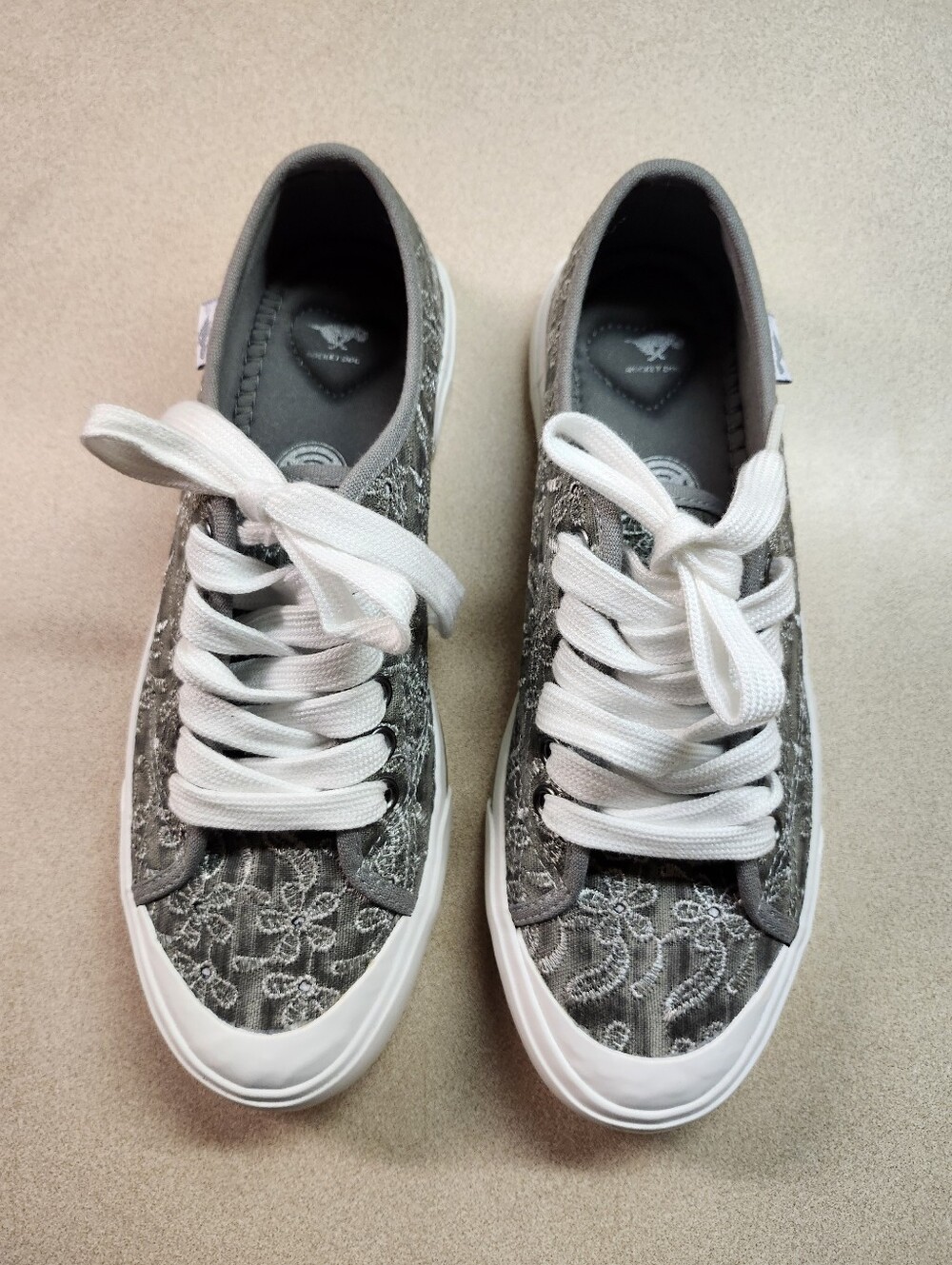 Rocket Dog Gray Lace Low-Top Sneakers with White Laces - Women